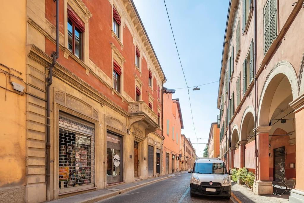 Central Elegant Apartment - Liberty House Bologna Exteriör bild
